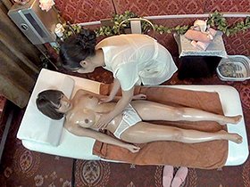 究極エステテクニックレズ 顔面 乳首 脚 股間　サンプル画像08